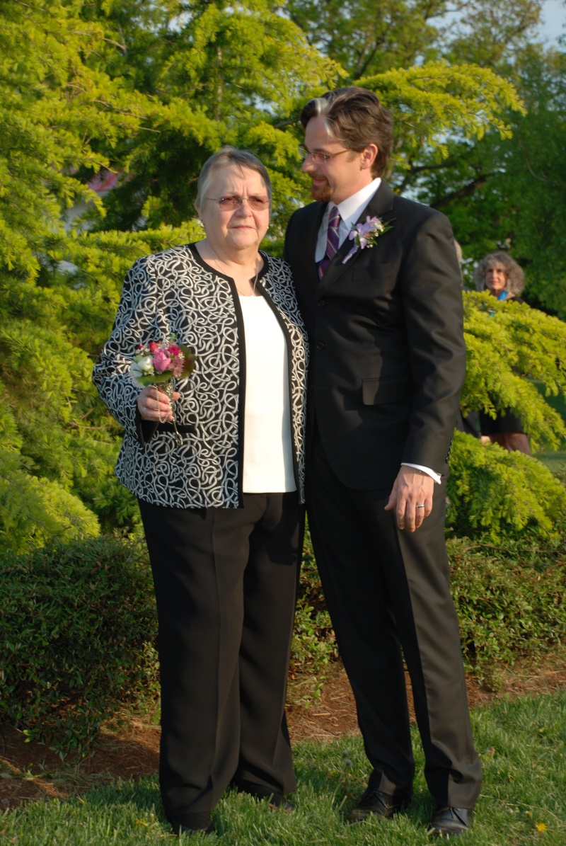 2010/04(April)/Lindsay Andrew Wedding/800x600_2010-04-23-221 Lindsay-Andrew Wedding.jpg